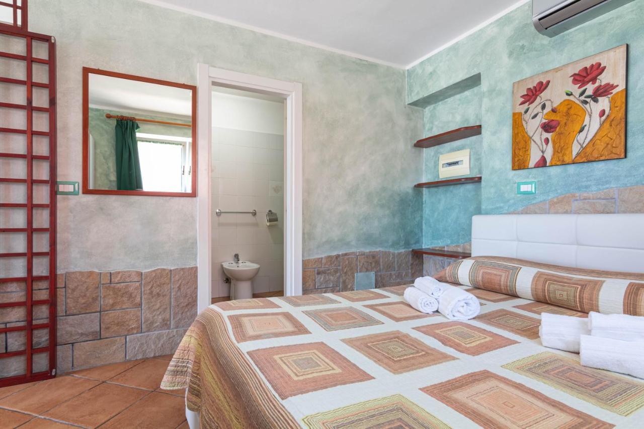 Roccabianca Rooms & Studios Stintino Eksteriør billede
